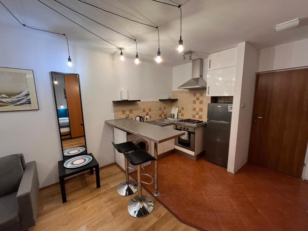 Murano Apartaments Atrium Varşovia Exterior foto
