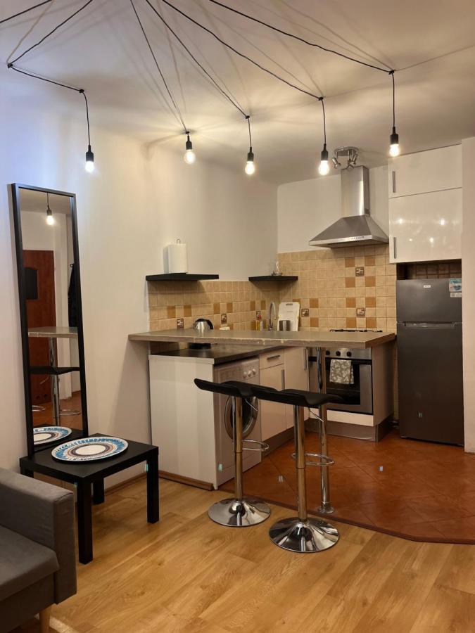 Murano Apartaments Atrium Varşovia Exterior foto